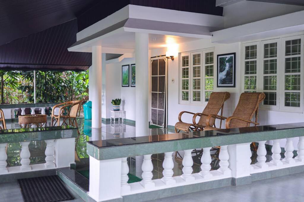 Breezy Point Villa Vagamon Exterior photo